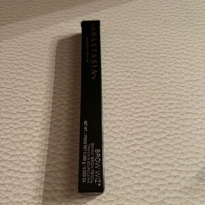 Brand new Anastasia Beverly Hills Brow Wiz